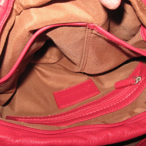 ST. JOHN'S BAY. BRIGHT CHRISTMAS RED LEATHER PURSE - Picture 3 of 5